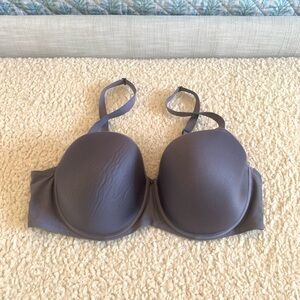 Chantelle Norah Chic Comfort Flex T-Shirt Bra 
New Without Tags